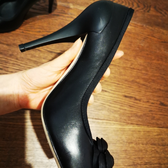 Chanel Camellia Pumps - Picture 8 of 10